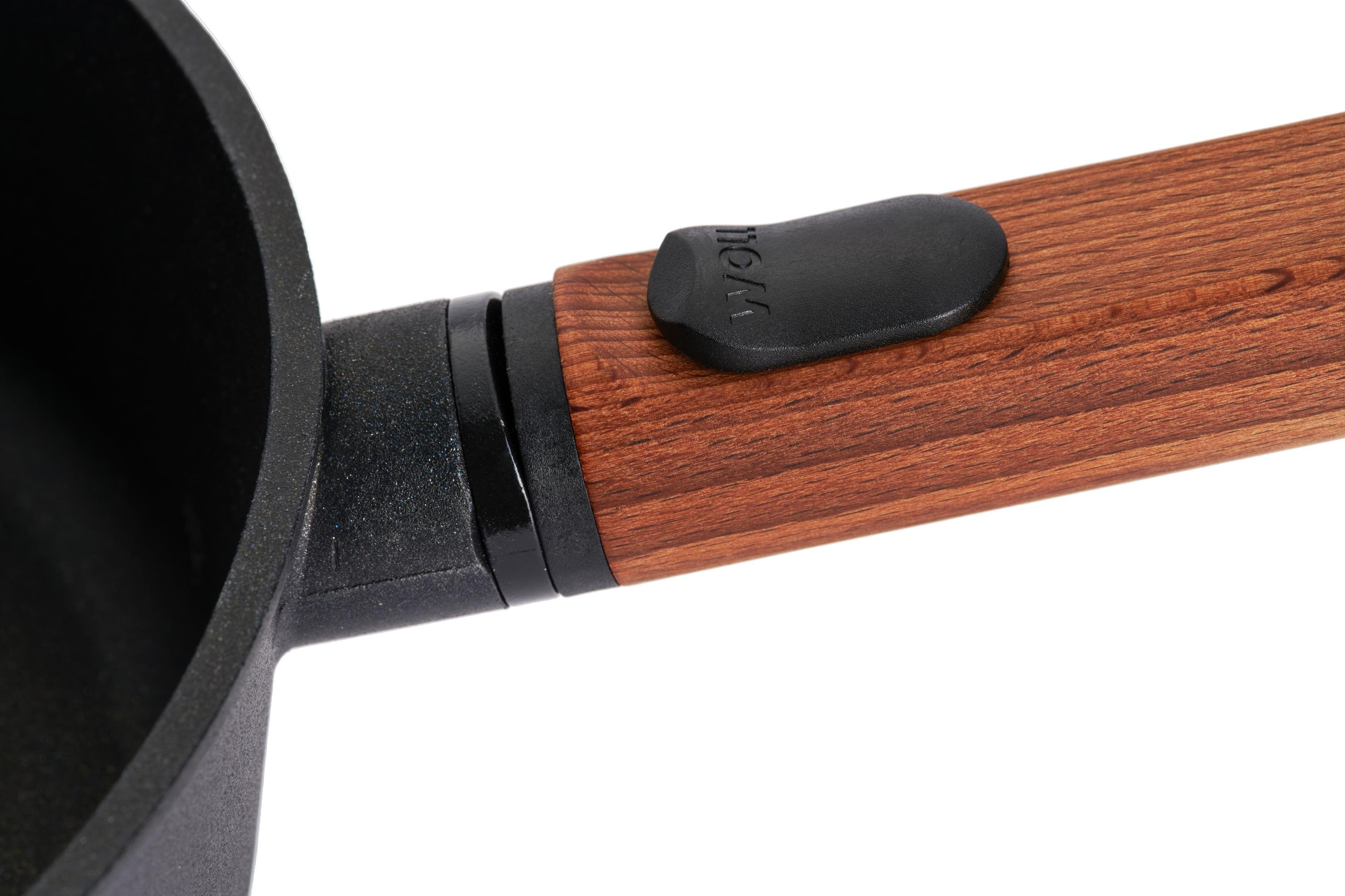 Eco Logic QXR Guss-Hochrandpfanne Detailansicht | Holz - Abnehmbar | Alle Herdarten inkl. Induktion | 24 cm