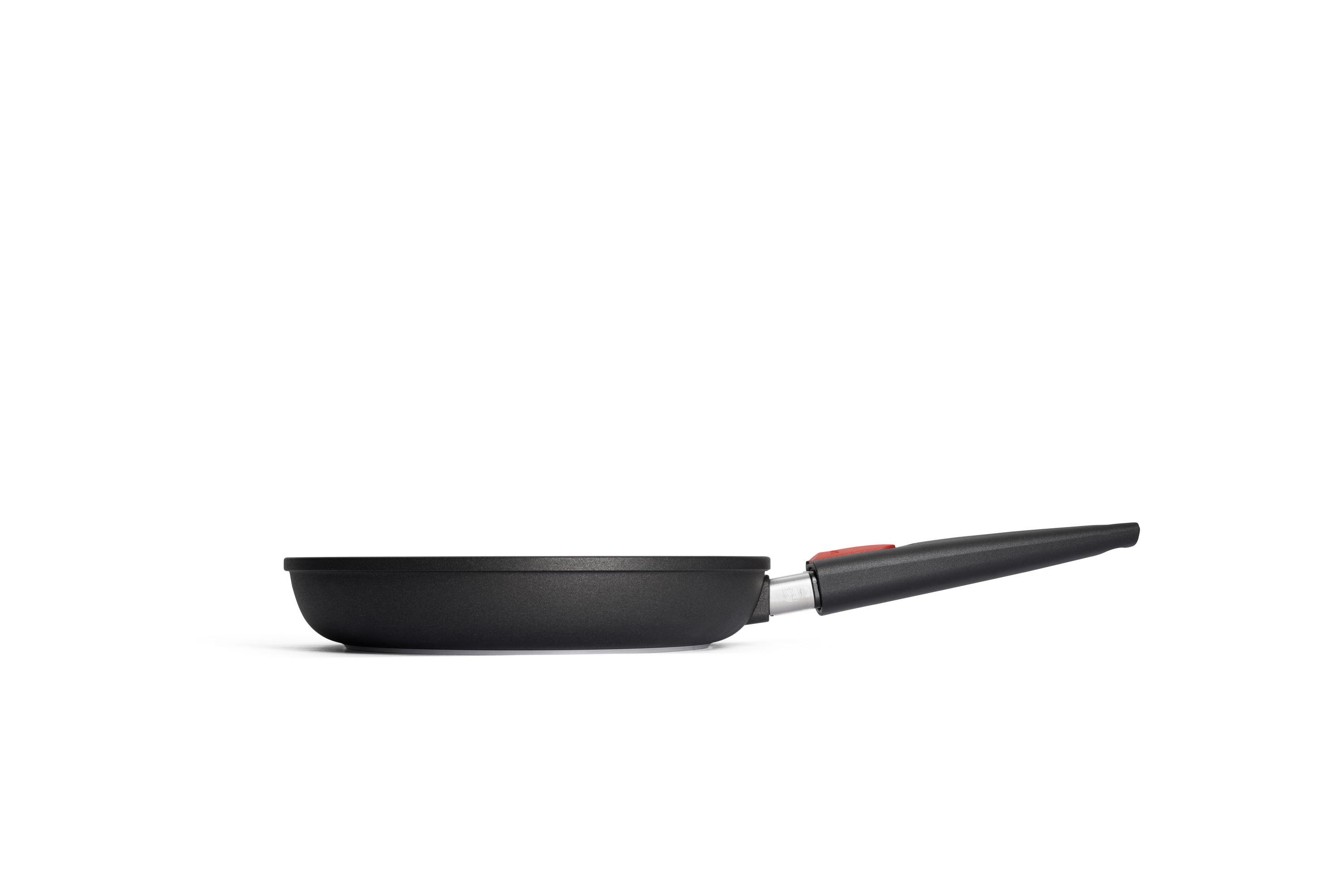 Nowo Titanium Gusspfanne Seitenansicht | Stiel - Abnehmbar | Alle Herdarten inkl. Induktion | 26cm