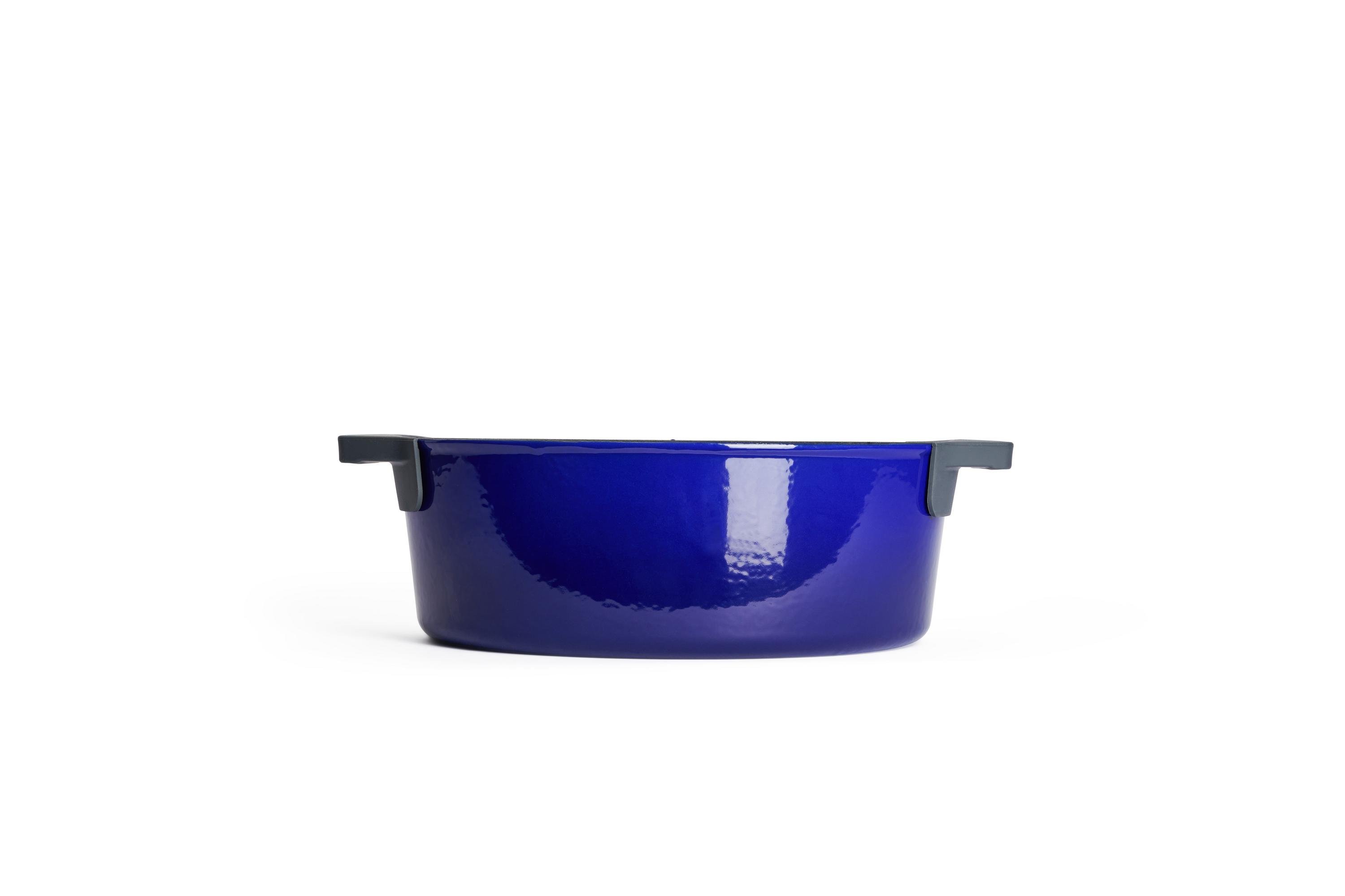 Iron Gussbräter mit Deckel Seitenansicht | Cobalt Blue | Alle Herdarten inkl. Induktion