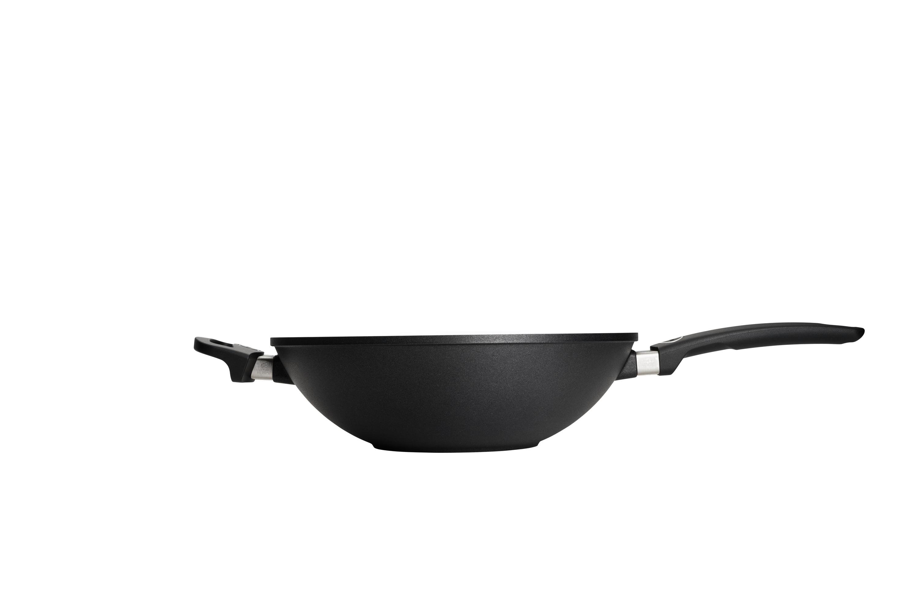 Titan Best Guss-Wok- und Rührpfanne Seitenansicht | Ceran, Gas, Elektro, Halogen | 32cm